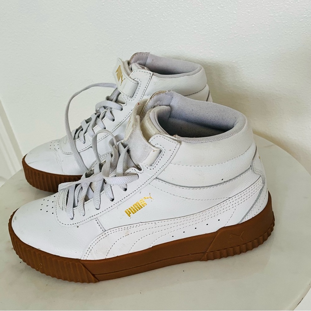 Puma Women’s High Top Sneaker size 7.5